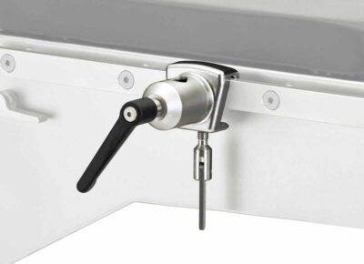 Pinces pour tables d'opération