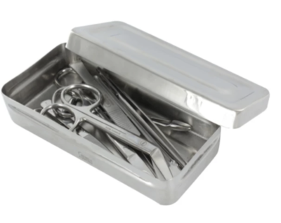 Boîte à pansements avec 7 instruments